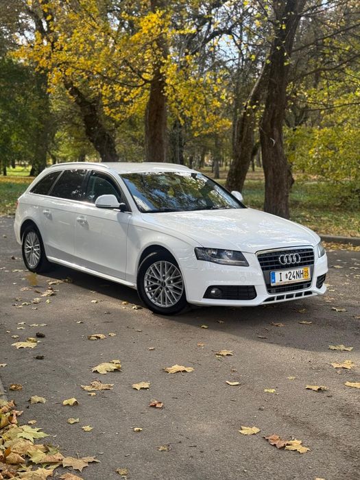 * Audi A4 B8 * 2.0D Euro 5 * Numere Zoll valabile 30 zile *