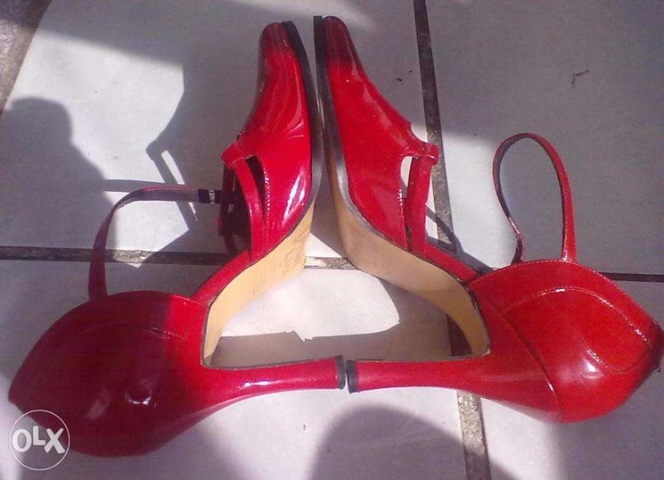 Pantofi piele lacuita