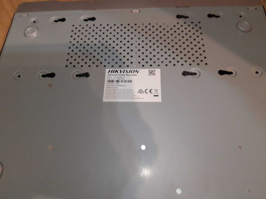 NVR 8 canale Hikvision DS-7608NI-I2, rezolutie 4K UltraHD