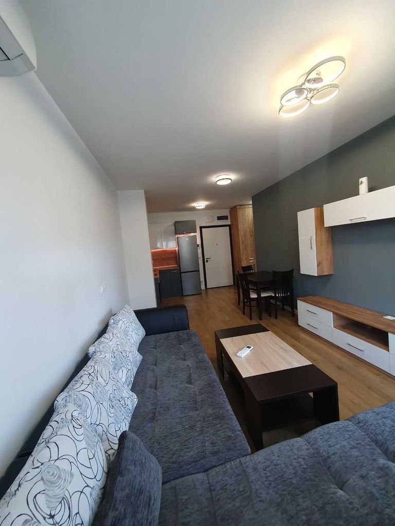 Дава се под наем Двустаен апартамент в София, Кръстова вада - 65 кв.м за 750 € - Снимка #2