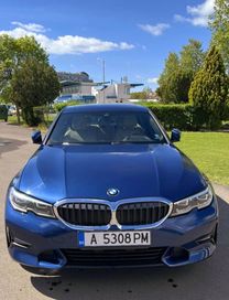 Автомобил BMW XDrive 330