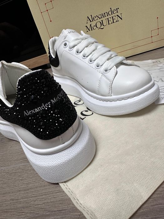 Adidasi Alexnader M C  Q U U E N Pietre Black