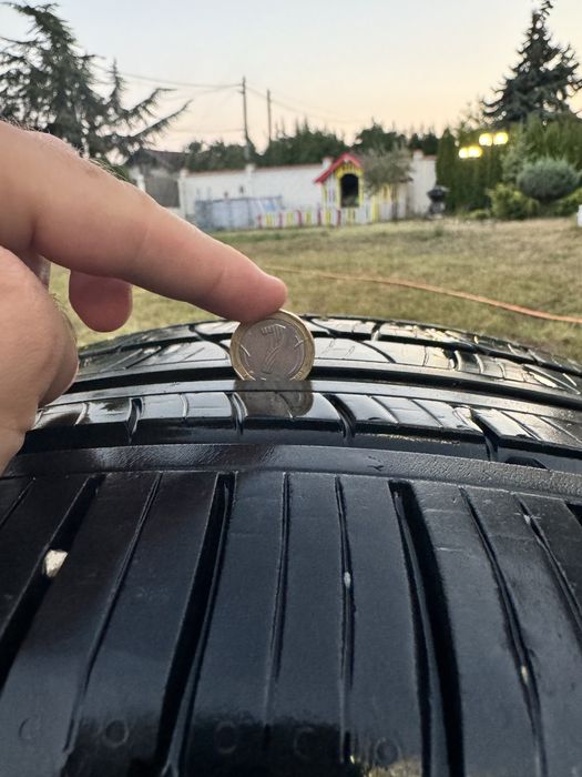 pirelli  285 40 21 всесезонни две гуми