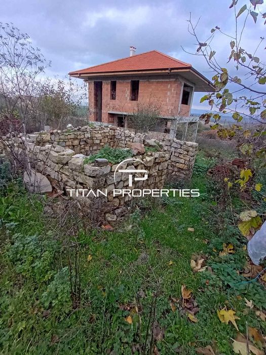 Двуетажна къща в с. Медово, о. Поморие