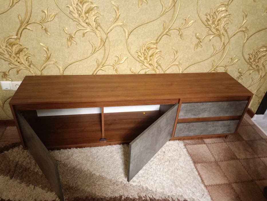 Тумба под телевизор