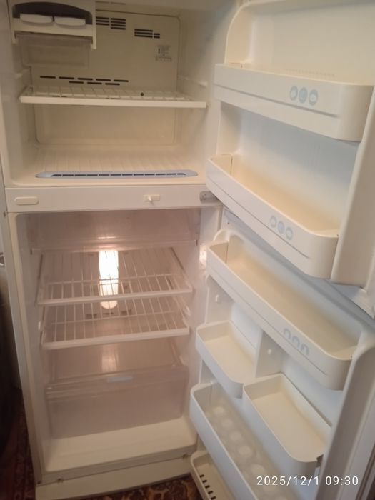 Продается холодильник