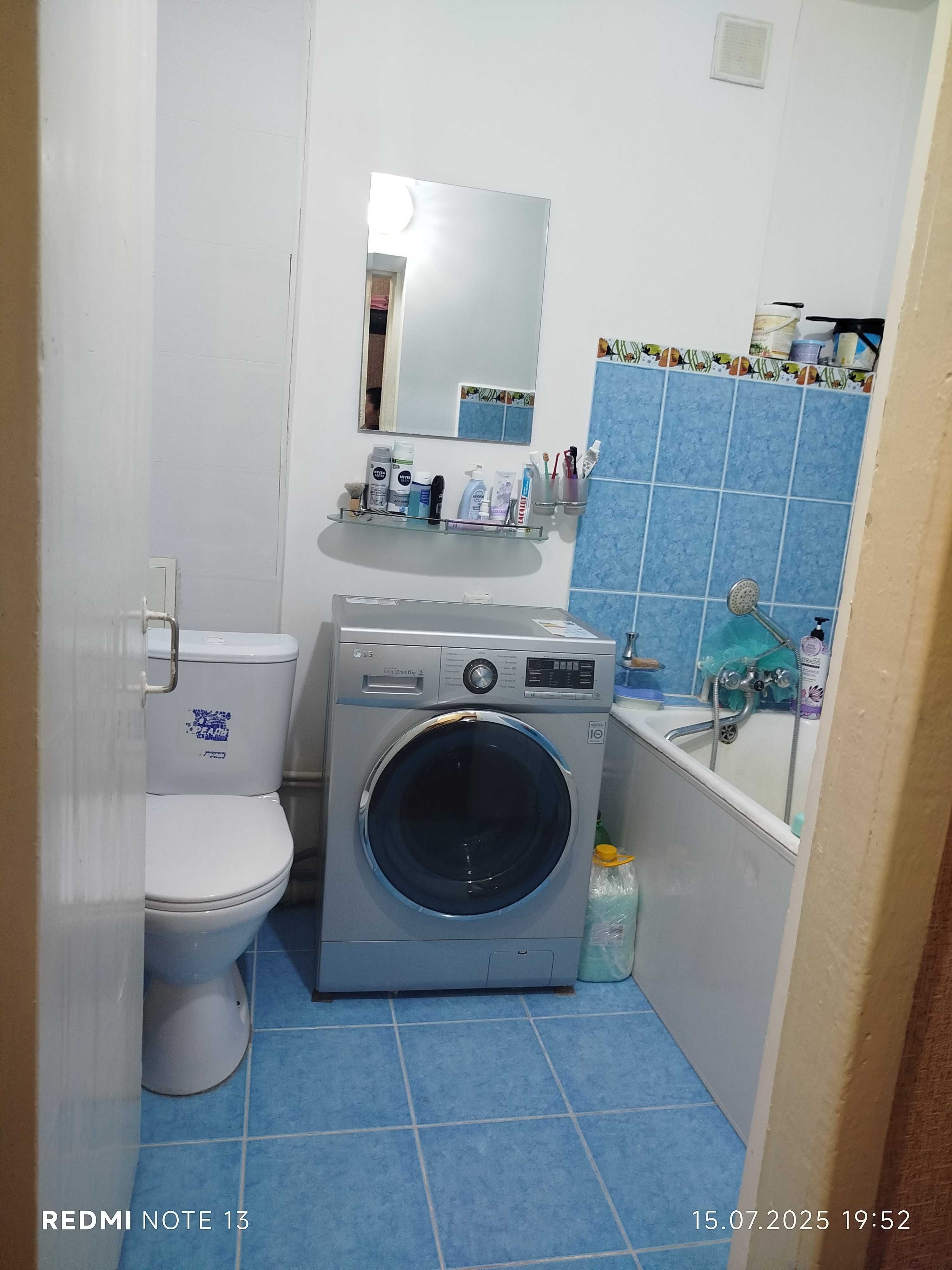 Продаётся квартира 2-х комнатная, 42кв , Таш область, Ахангаран,центр.