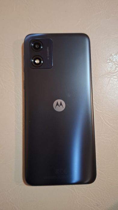 Vând Motorola moto e13