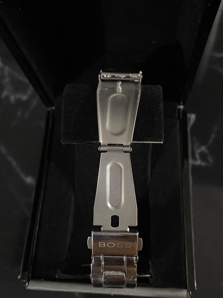 Оригинален мъжки часовник Hugo Boss – чисто нов