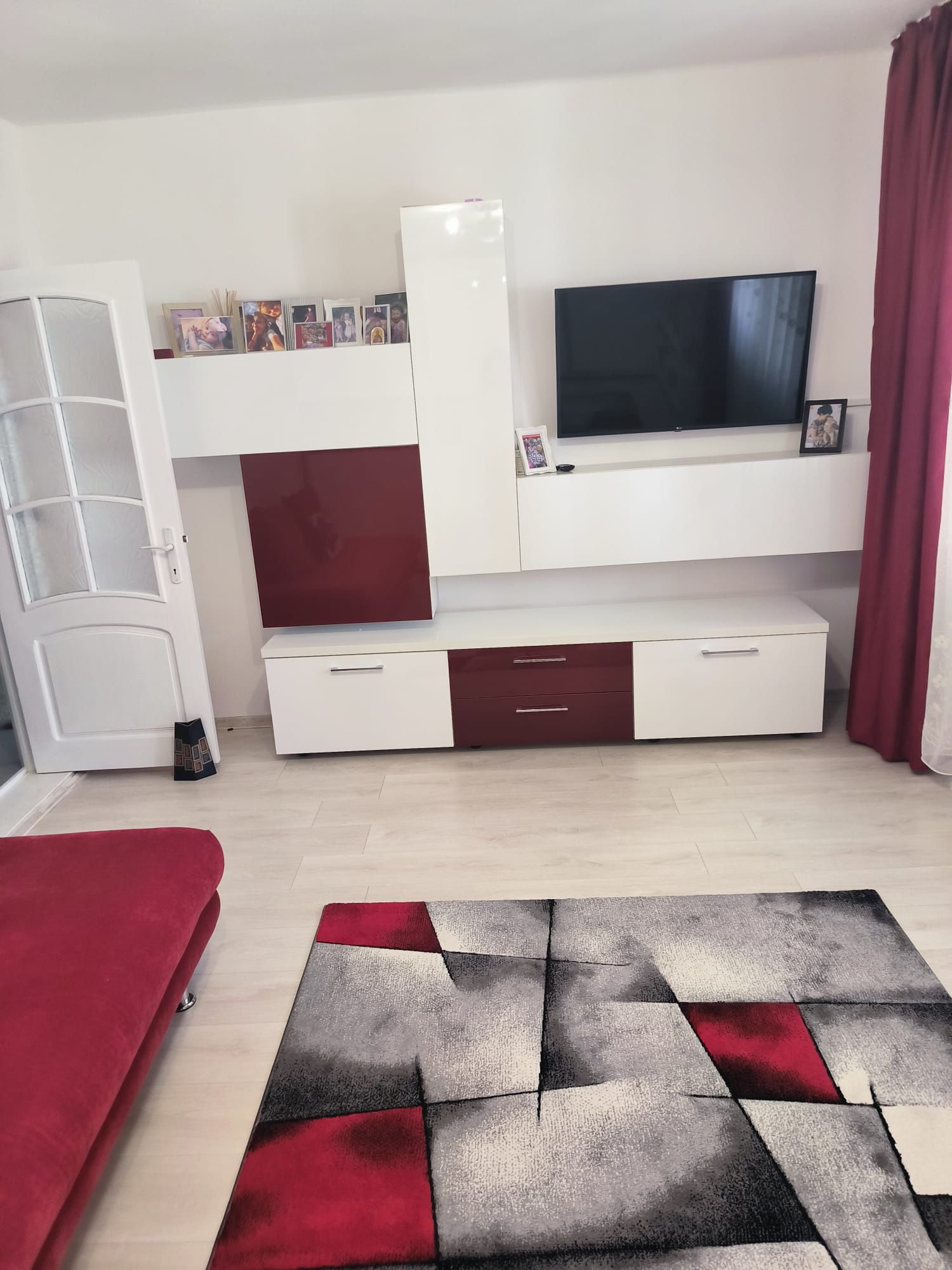 Apartament 3 camere+garaj