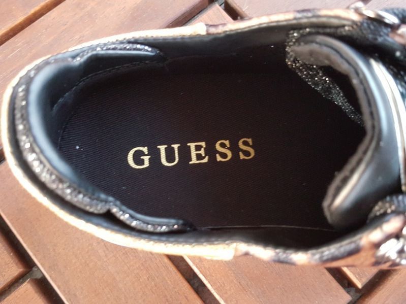 ПРОМО GUESS -36 и 40 размер-Оригинални дамски кецове от плат
