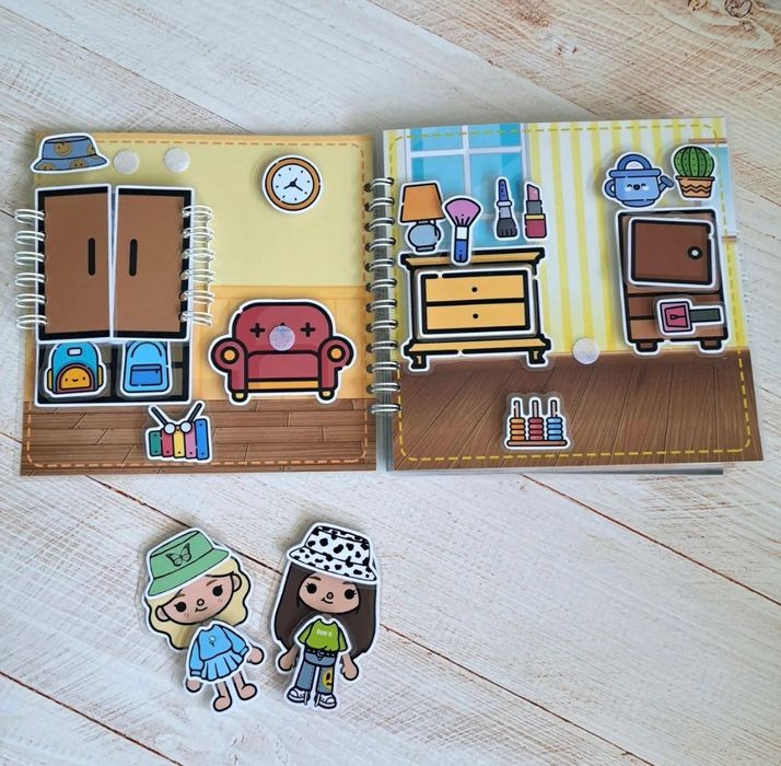 Joc educativ de tip carte „Toca Boca”.