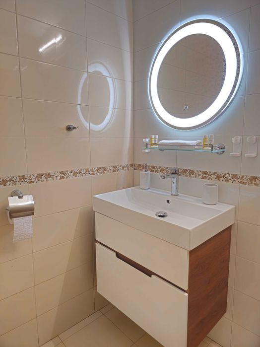 Семеен апартамент с две големи легла и подземем паркинг в кв. Витоша