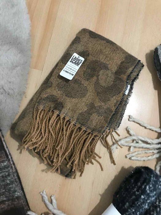 Нови шалове уникални