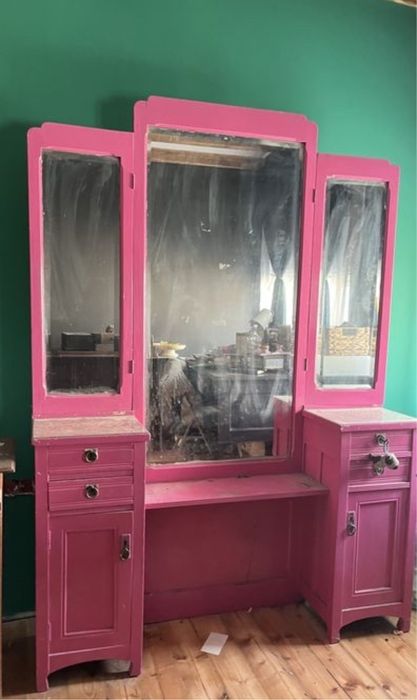 Тоалетка с кристални огледала