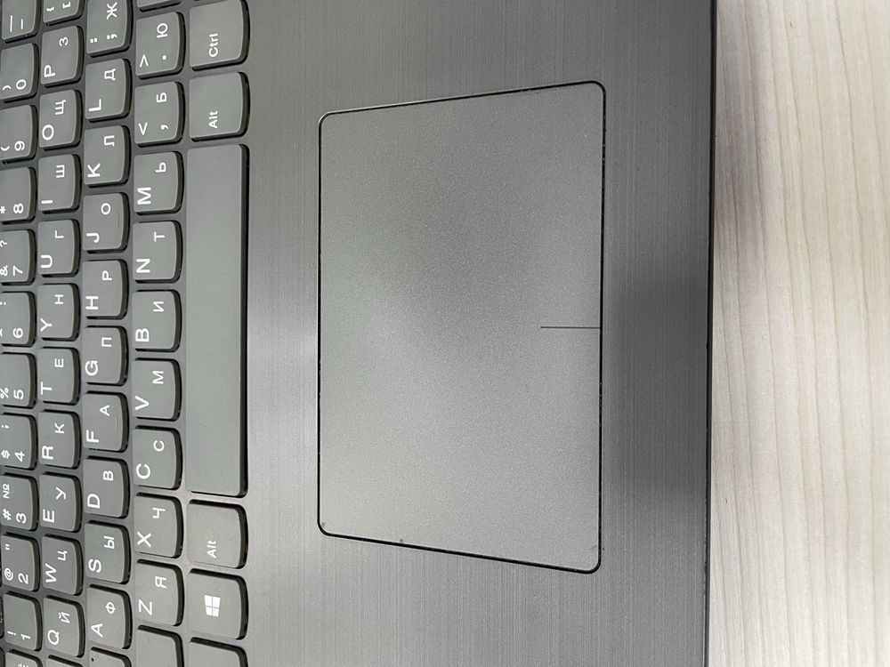 Ноутбук lenovo core i5-7th Озу 8gb SSD 256gb быстрый унверсальный