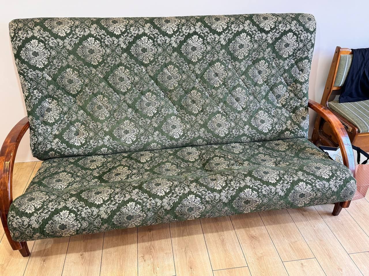 Продаю свою диван кресло