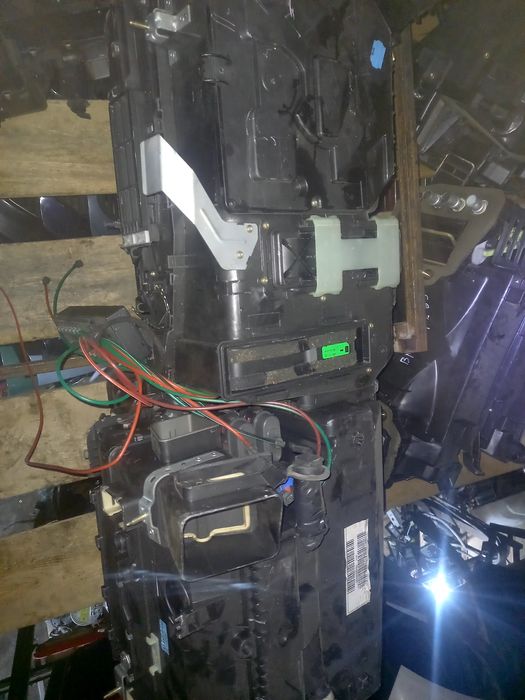 Корпус отопителя на Мерседес 210