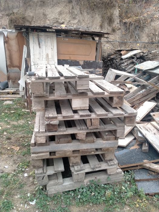 Продам бу поддоны. Самовывоз.