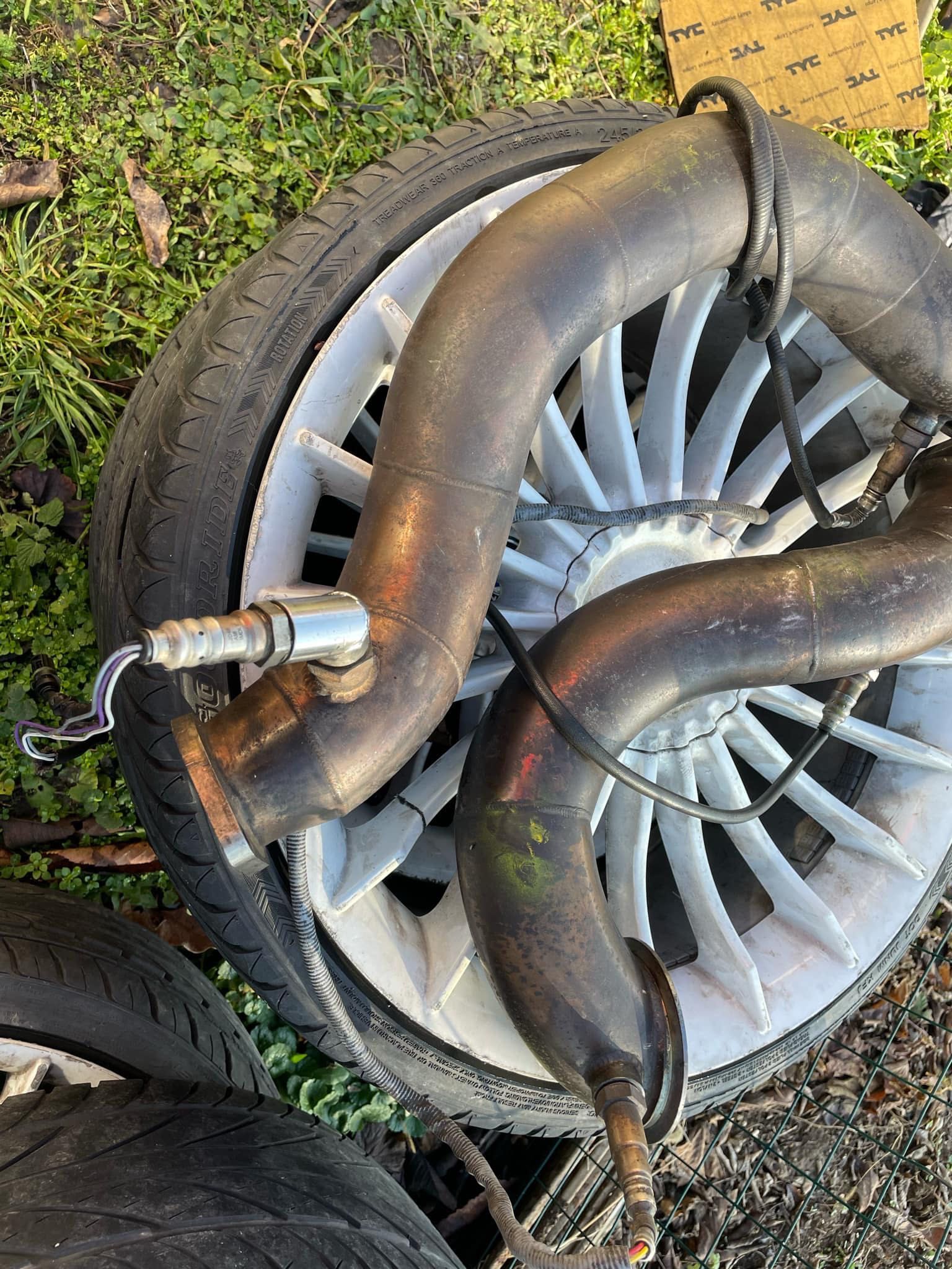 Downpipes за N54 с OEM сонди