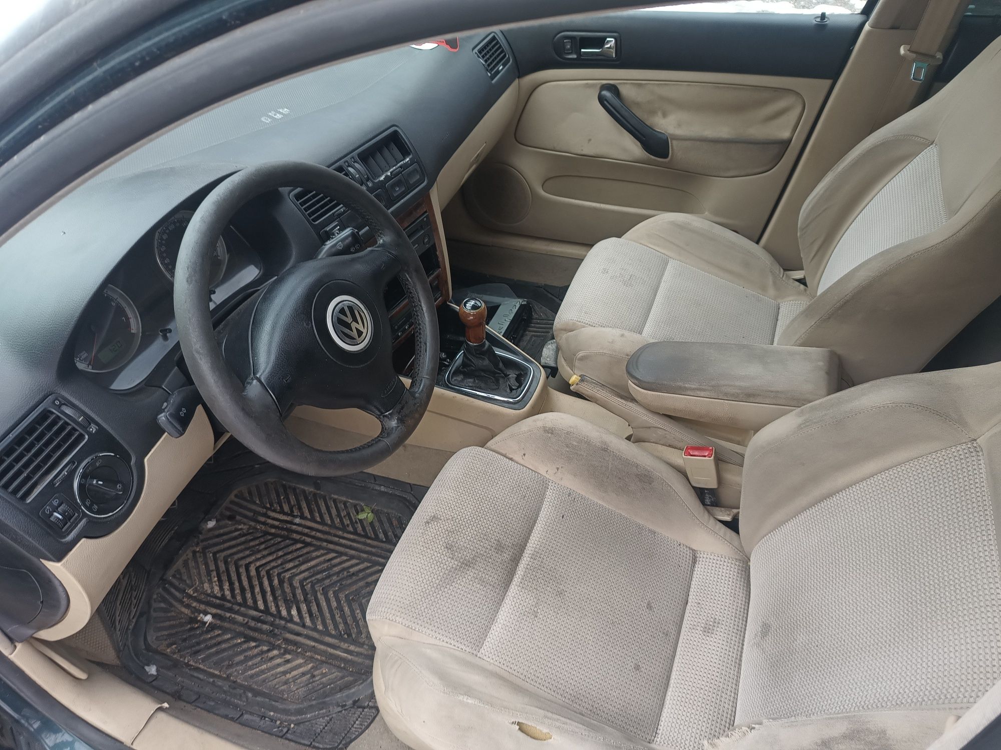 VW Bora Variant(1.6/16v/105kc/AZD)НА ЧАСТИ