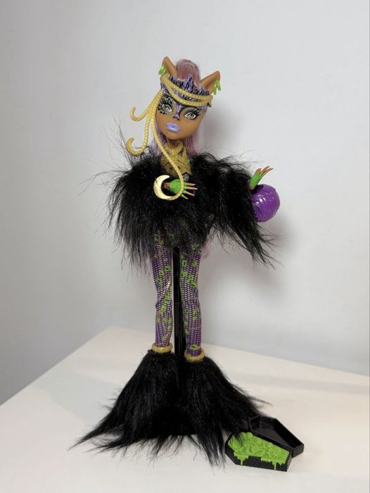 Clawdeen Wolf Ghouls Rule G1 doll Monster High Mattel