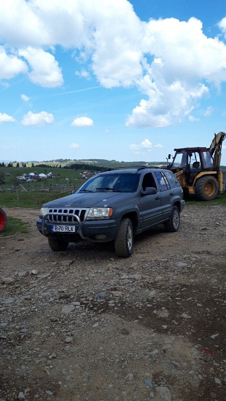 Vând Jeep Cherokee 2.7