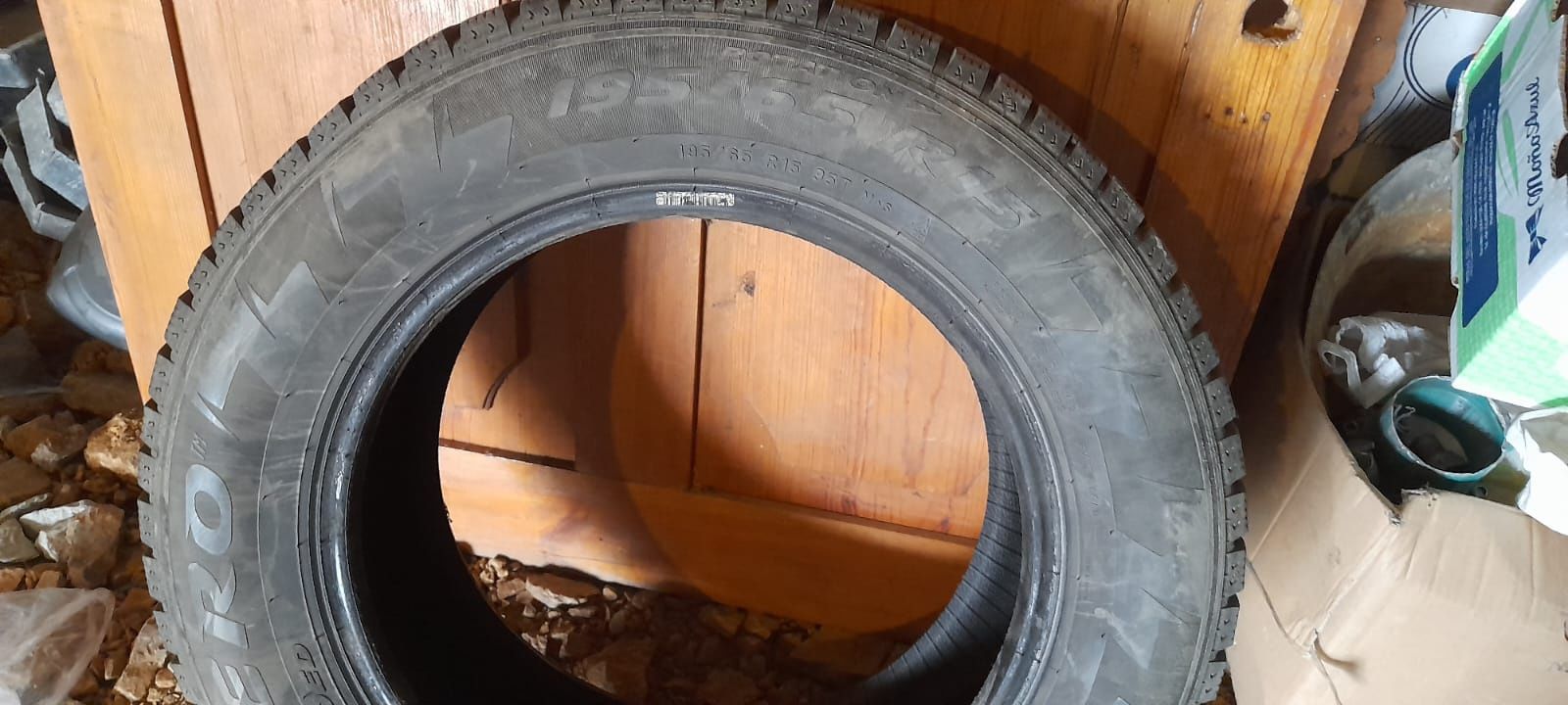 Продам зимние шины