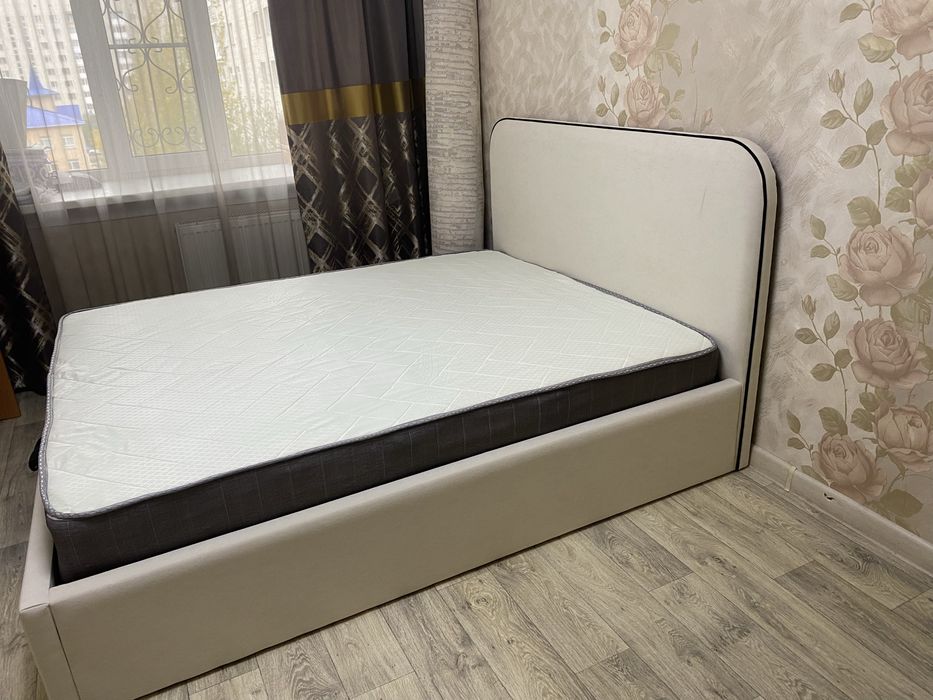 Двухспальный кровать
