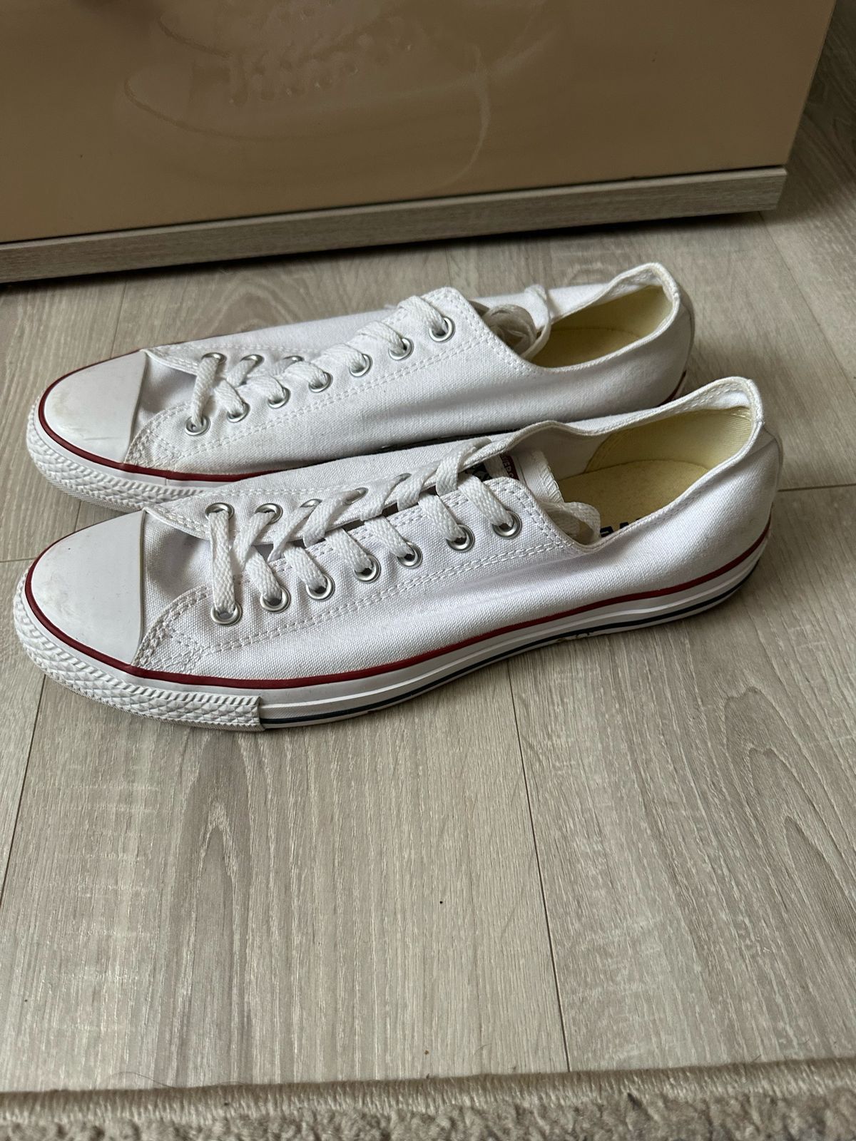 Adidasi Converse