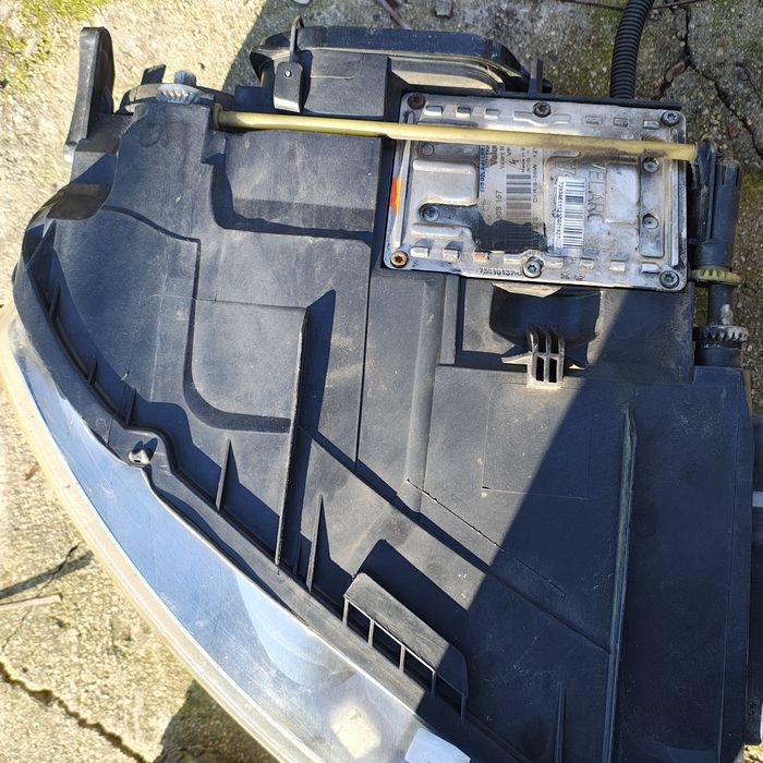 Ксенонови фарове за тоуарег