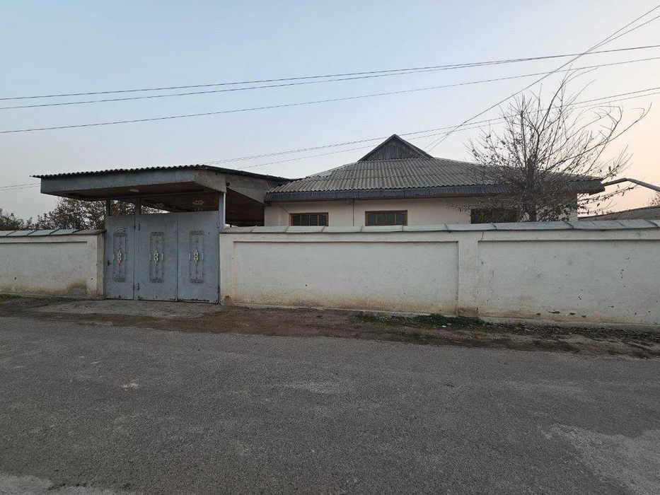 Нурафшон.(Тойтепа ). Обл.кадастр. Продам 5 комнатный дом на 9 сотках .