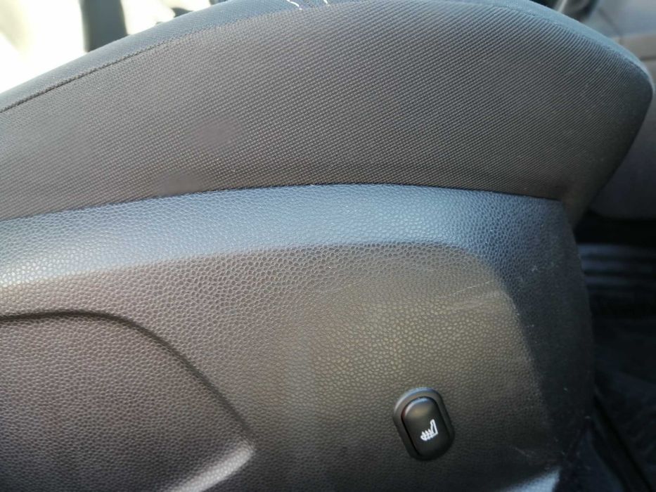 Vând Ford Fiesta, an 2013, 205000  km, preț 4300 euro negociabil.