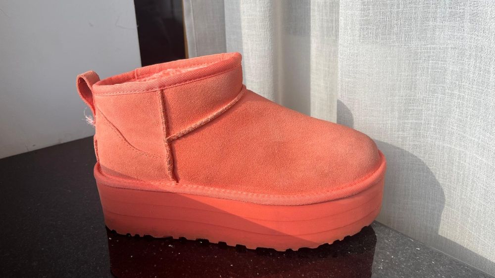 UGG marimea 37 ,stare exeptionala