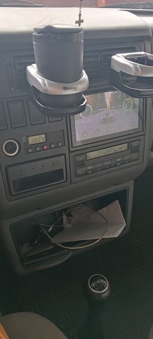 Vând Volkswagen T4 Caravel