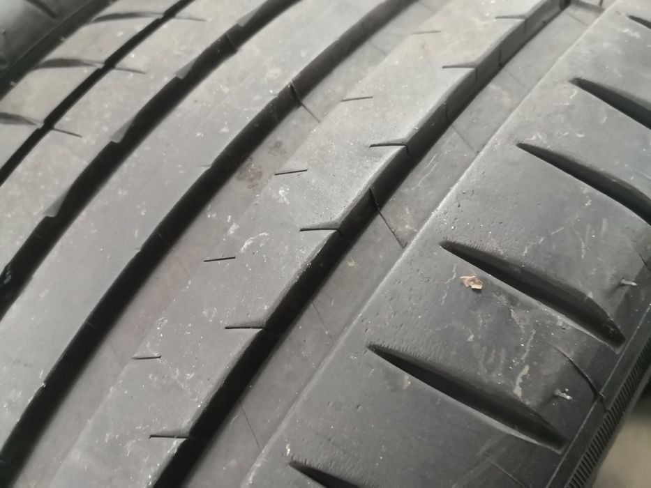 235 45 18 цола гума 1 брой дот 25 Michelin