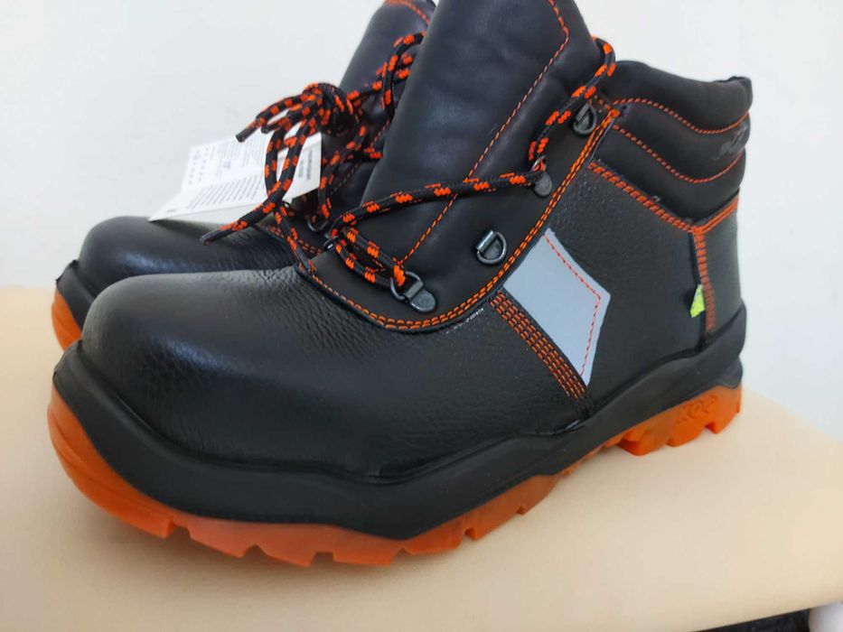 Спецодежда и обувь