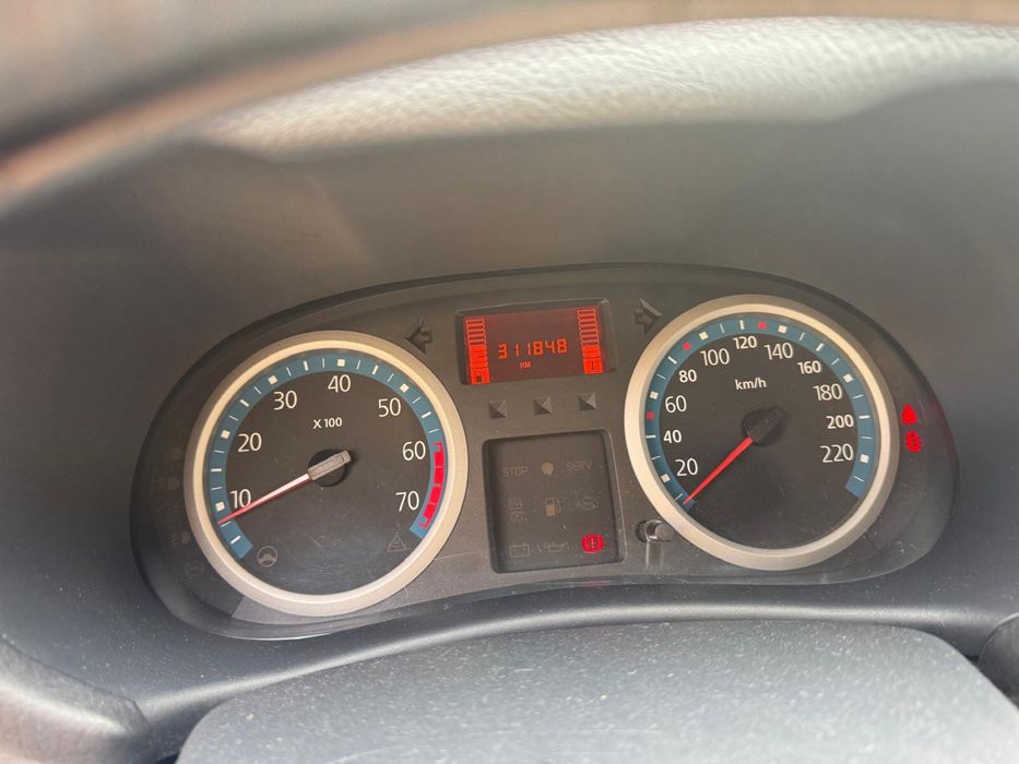 Vând Renault Clio
