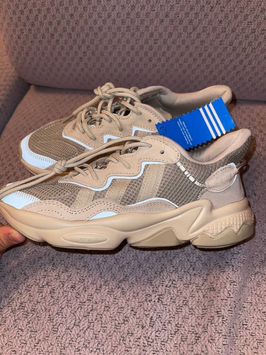 Кроссовки Adidas ozweego женские