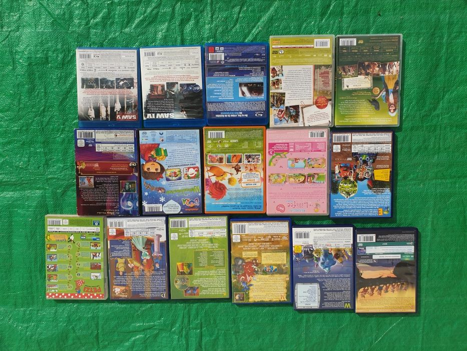 Lot 16 dvd-uri originale cu filme Animatie 13 buc+3 filme diverse