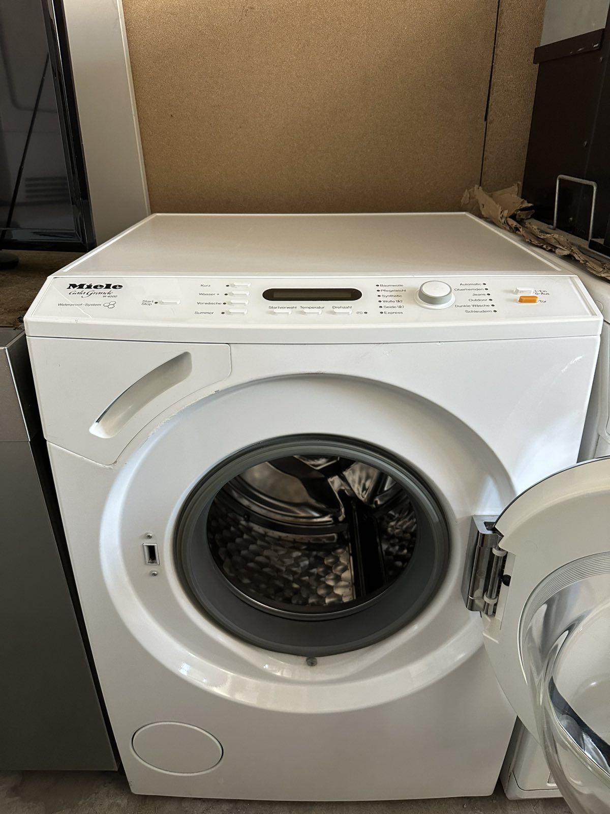 Пералня+ гаранция. MIELE  ПЧЕЛНА ПИТА КЛАС А 7 кг. Доставка за София.