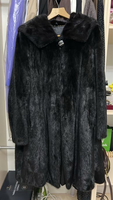Продам норковую шубу в отличном состояний