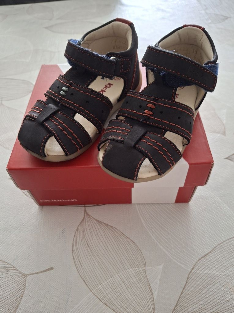 Детски сандали KicKers