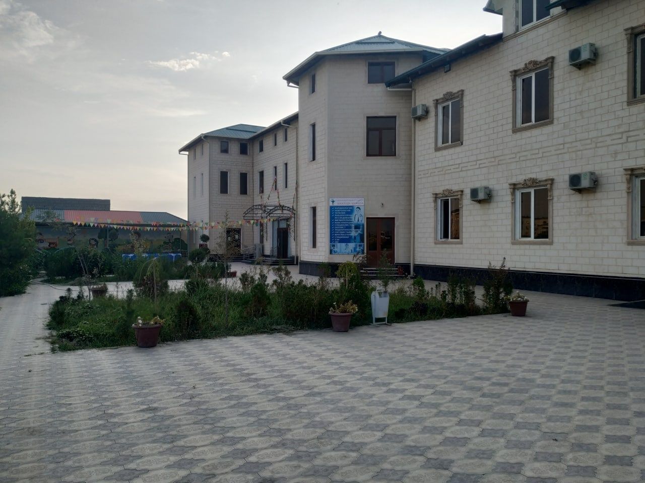 Продаётся здания всеми удобствами
