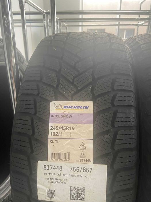 Продам новые шины 19 245/45 зима шипы и липучка по комплекту