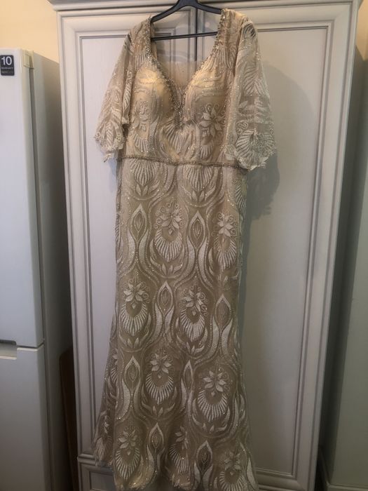 Вечернее платье 52-54р  50.000т