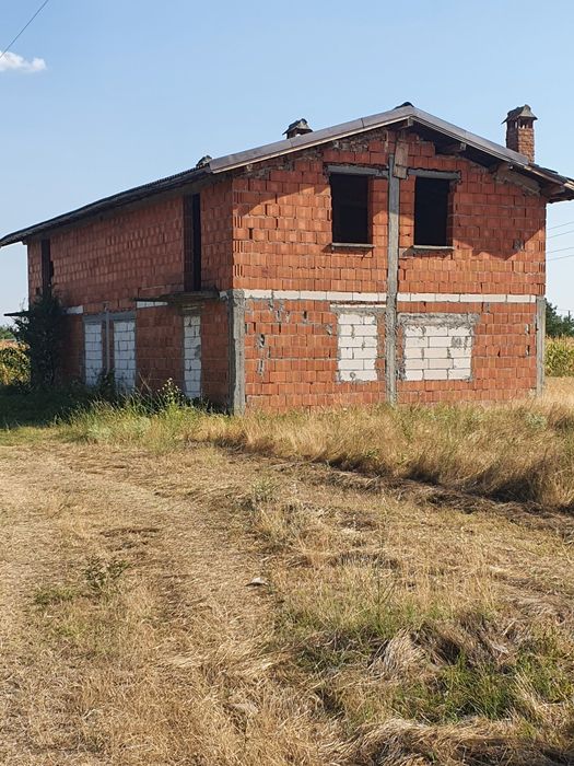 Casă P +1 și teren aferent