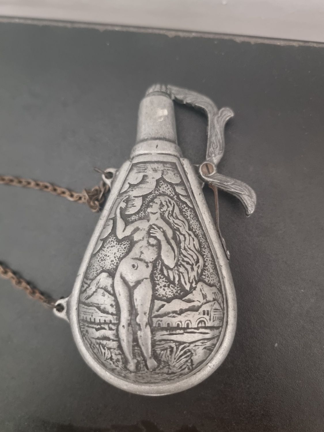Recipient antic pentru pulbere, colecție vintage Militara