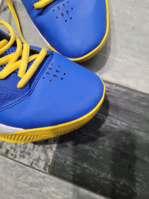 Adidasi originali under armour