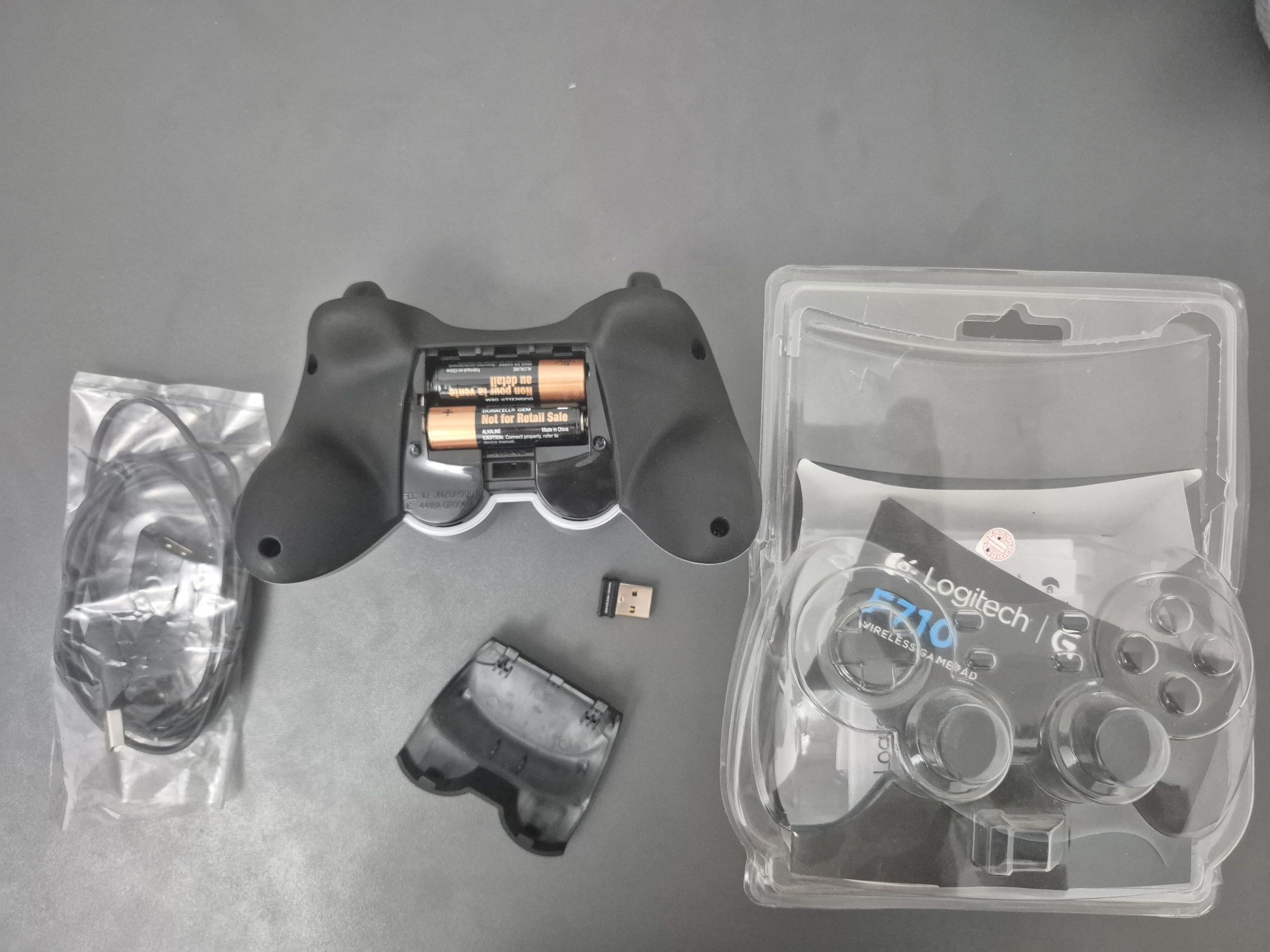 Logitech F710 Wireless Gamepad